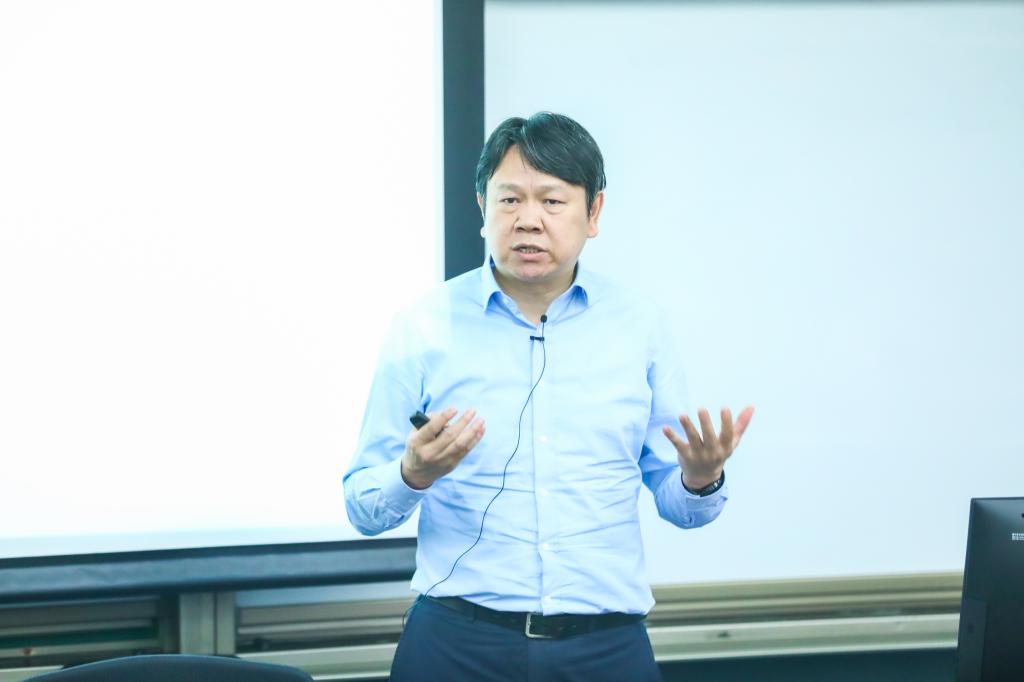 J9集团国际站第一课 | 刘俏：中国式现代化与中国经济主题问题
