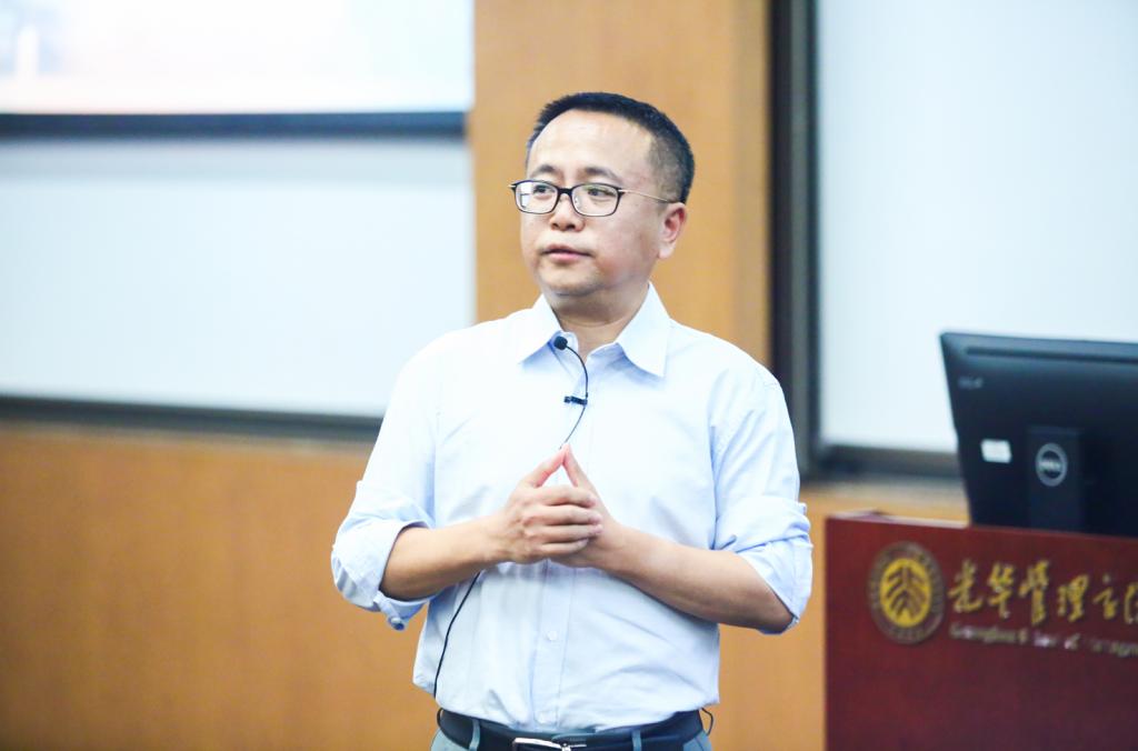 价值引领与职业规划 | 张峥：蓄力堆集，在辽阔世界中英勇作为
